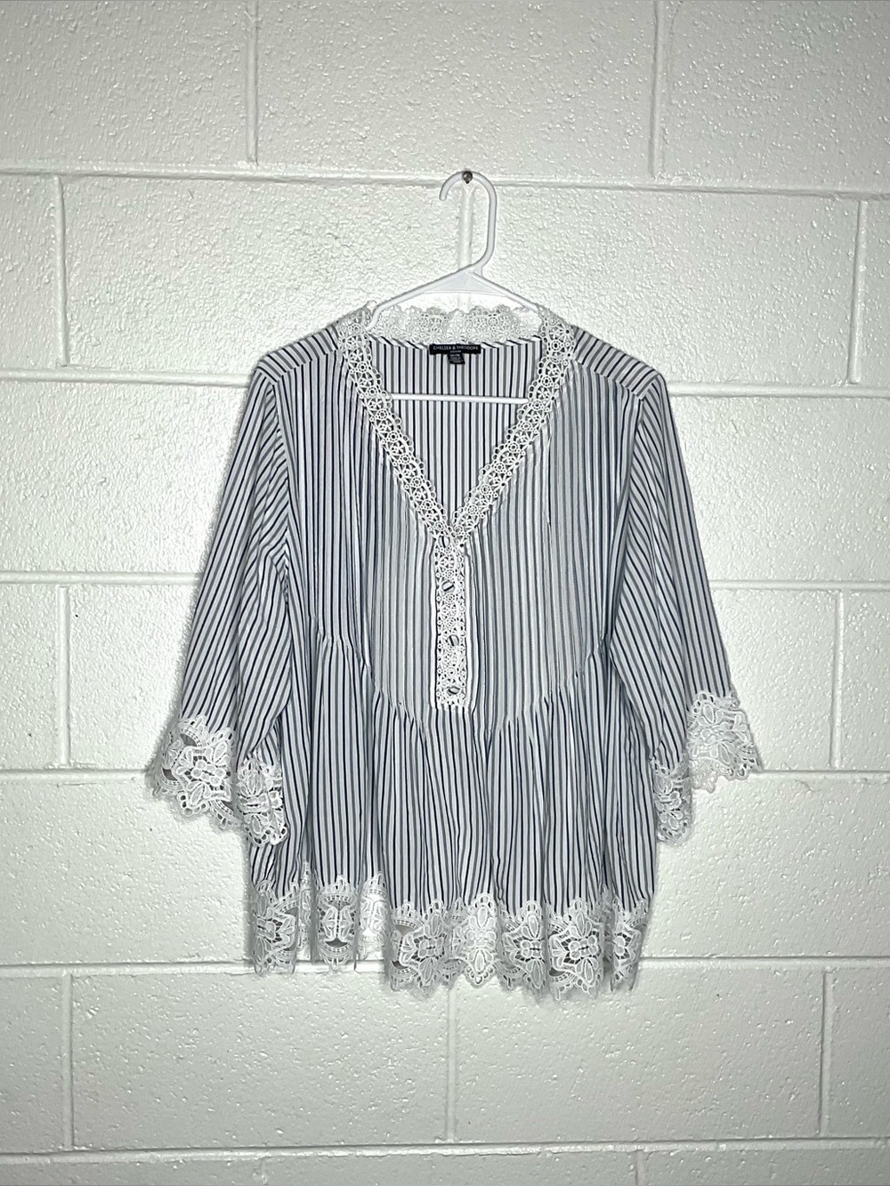 < Chelsea & Theodore Striped Lace Trimmed Plus Size Blouse >